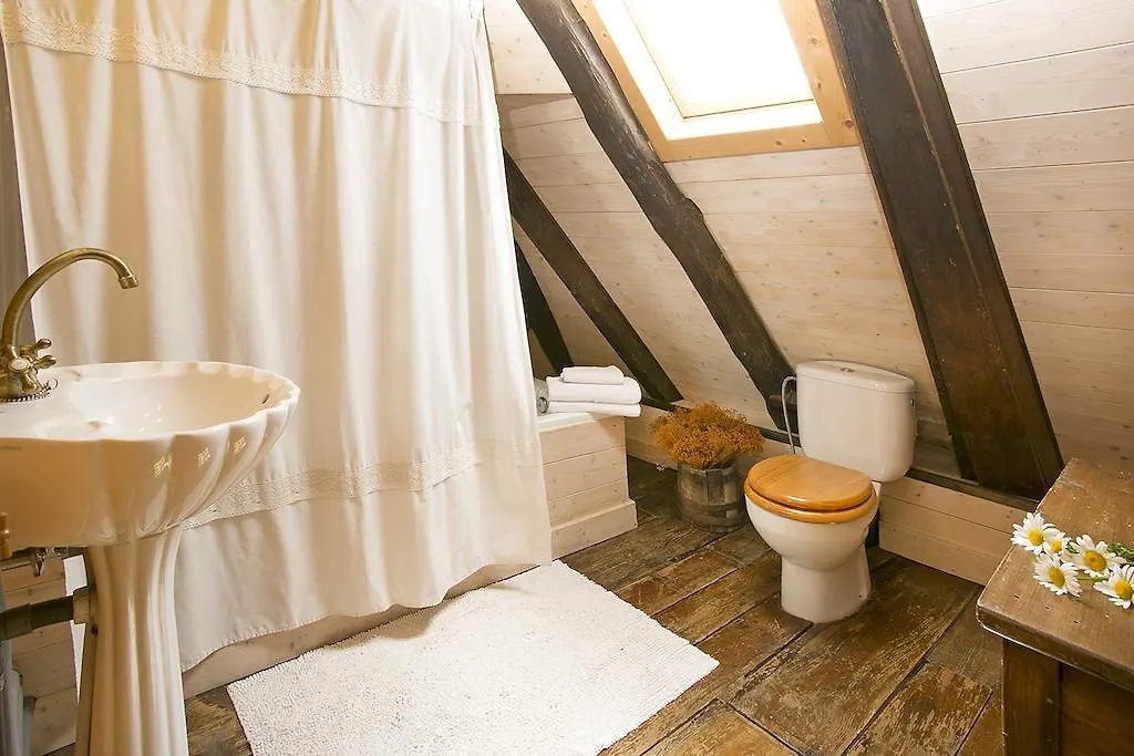 Casa Rural Pico Russell Guest House Les Bordes Country house