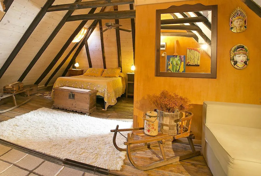 Casa Rural Pico Russell Guest House Les Bordes Country house