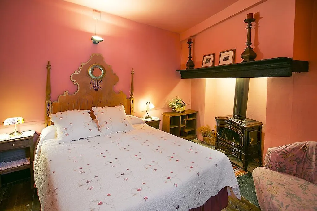Casa Rural Pico Russell Guest House Les Bordes Country house