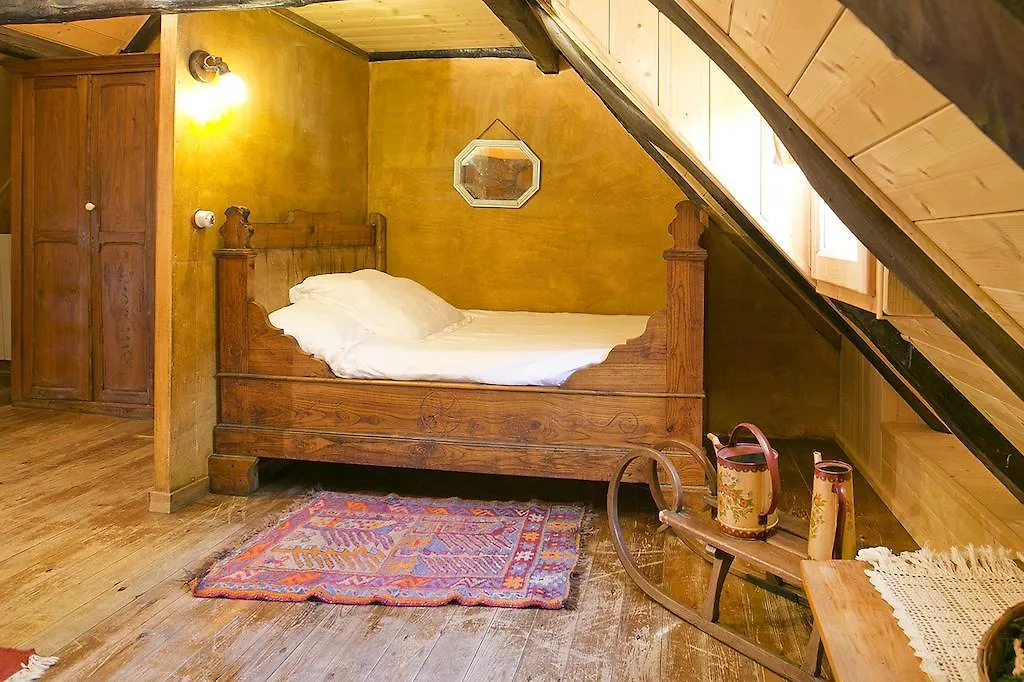 Casa Rural Pico Russell Guest House Les Bordes Spain
